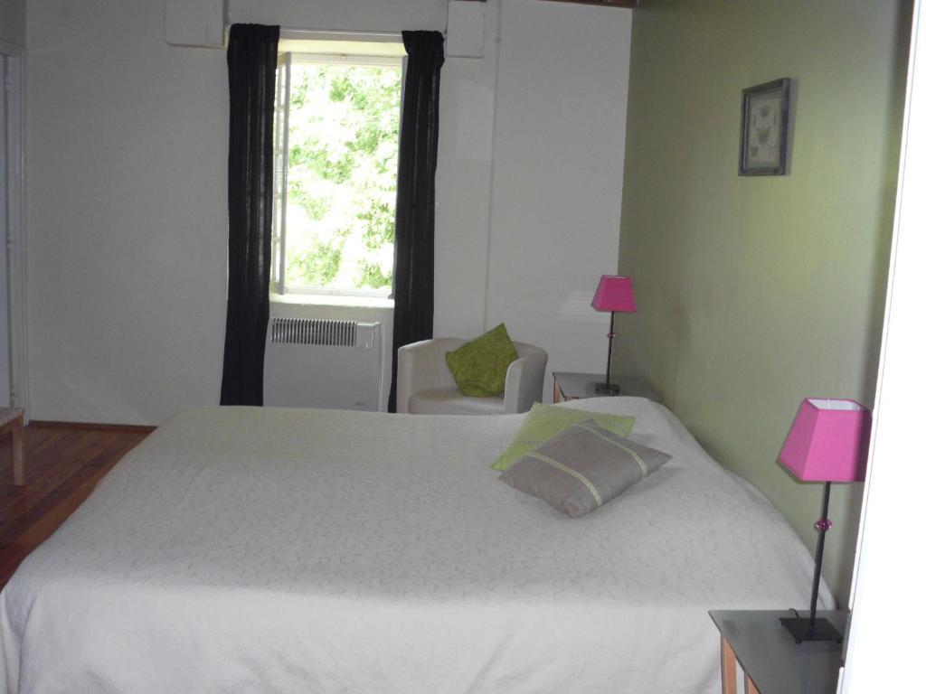 Le Moulin De Poilly Bed & Breakfast Room photo