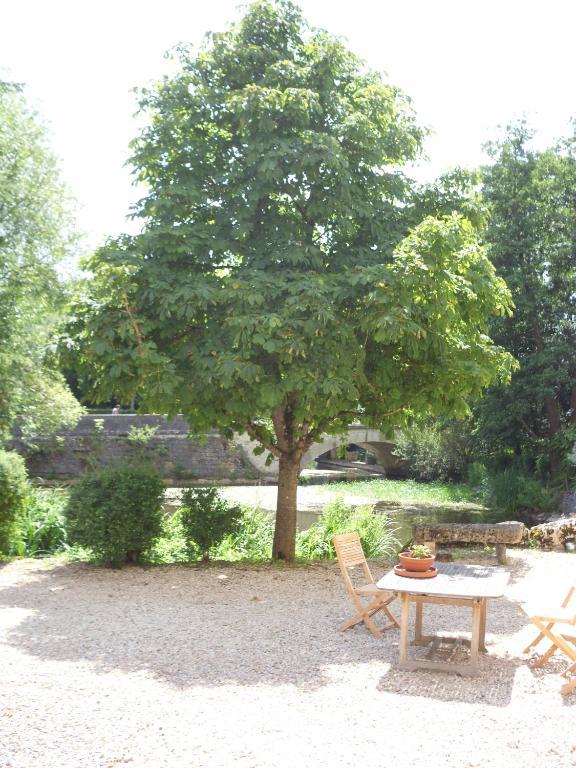 Le Moulin De Poilly Bed & Breakfast Room photo